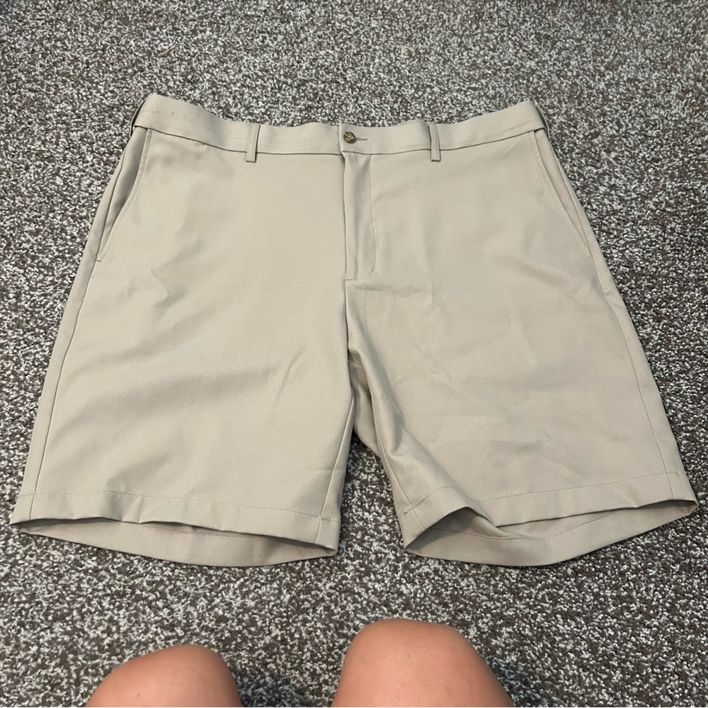 Khaki men’s golf dress shorts